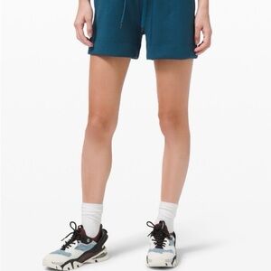 Lululemon Soft Ambitions HR short 4” size 6